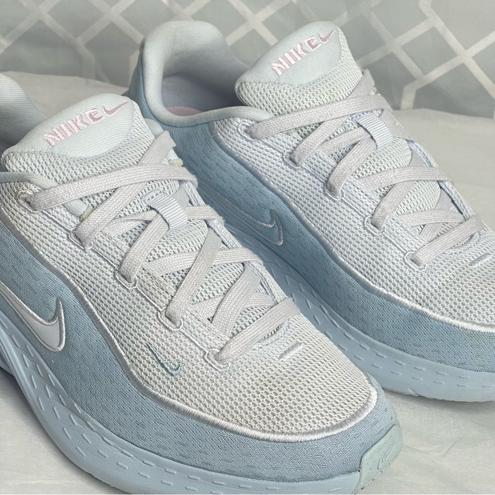 Nike Uplift SC Light Armory Blue Pink Foam Lifestyle Sneakers Women's Size 10